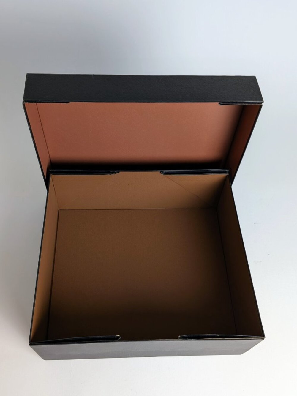 Authentic Coach Gift Box Set with Amber Ribbon & Sticker - Picture 6 of 6